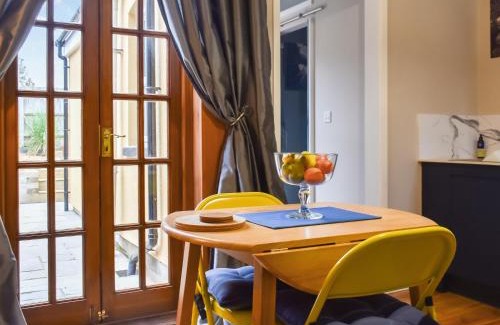 Ipswich House | Ratcliffe Cottage