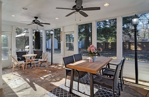 Valparaiso House | Ravine Retreat: Next to Ogden Gardens, Downtown Valparaiso & Close to the Dunes!