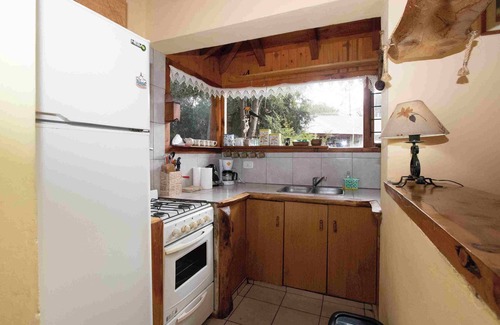 Playa Bonita Cabin | Rayen Pire offers you a pleasant and quiet stay in a forest environment.