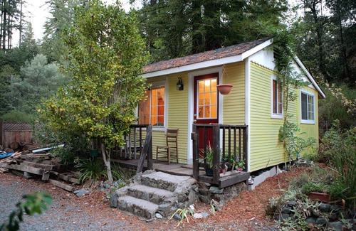 Cazadero Cottage | Raymond's Bakery - Creekside Cabin and Breakfast