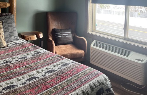 Swan Valley Hotel | Rays place Inn