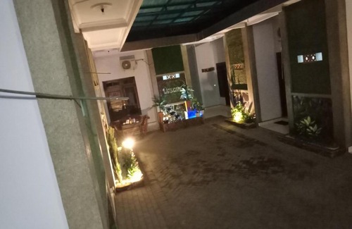 Probolinggo House | Raysha Guest house