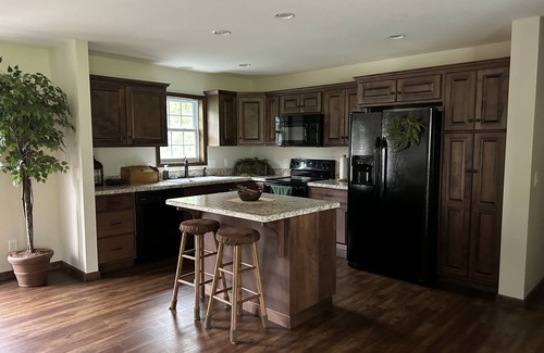 Cassville House | Raystown’s Rustic Homestead