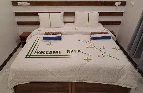 Omadhoo Bed & Breakfast | Rayva inn