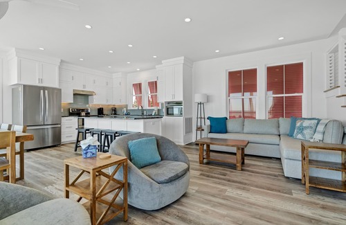 Edisto Island House | RECENTLY BUILT 4 Bedroom, 4 1/2 bath home with Luggage Lift, Oceanfront