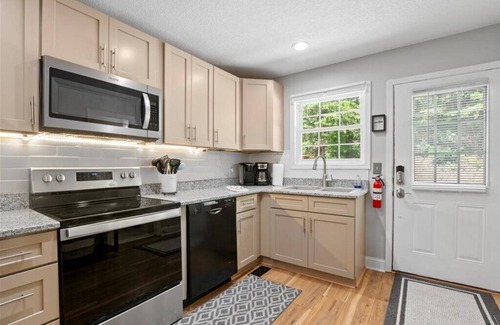 Sharps Chapel Condo | Recently Renovated w/New Covered Dock August and September dates still available