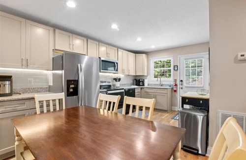 Sharps Chapel Condo | Recently Renovated w/New Covered Dock August and September dates still available