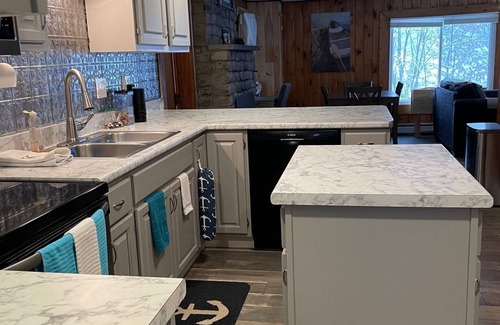 Epsom House | Recently Updated, Spacious Lake House