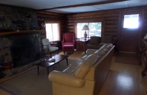 Orr Cabin | Reclusive Log Cabin on Lake Vermilion
