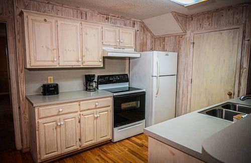 Pine Mountain Cabin | Reconnect with family in this chalet near our recreation area