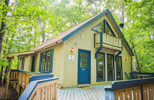Pine Mountain Cabin | Reconnect with family in this chalet near our recreation area