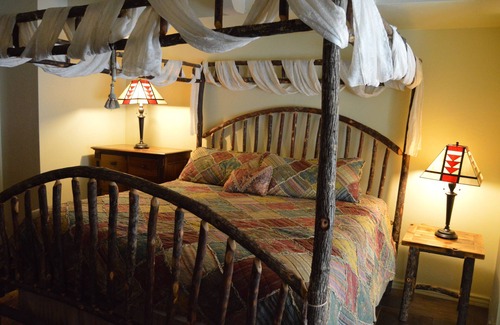 El Portal Hotel | Red Bud Lodge