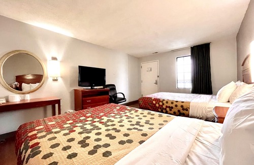 Lester Hotel | Red Carpet Inn Philadelphia Airport