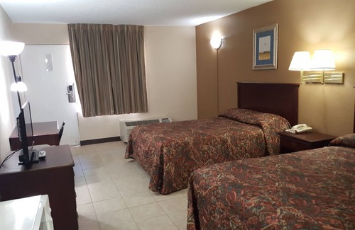 Kinston Hotel | Red Carpet Inn & Suites