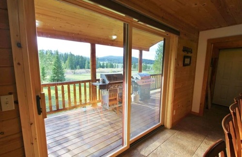 Lazy Acres House | Red Cedar Cabin