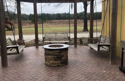 Statesboro House | Red Fern Lodge Room 6