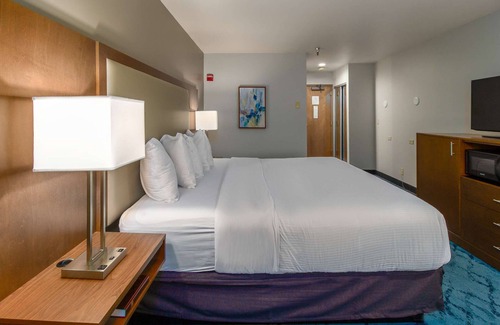 Post Falls Hotel | Red Lion Hotel Templin's on the River