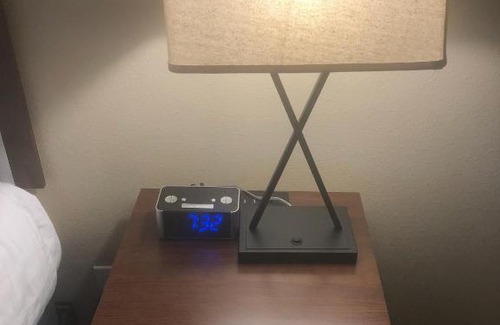 La Pine Hotel | Red Lion Inn and Suites La Pine, Oregon