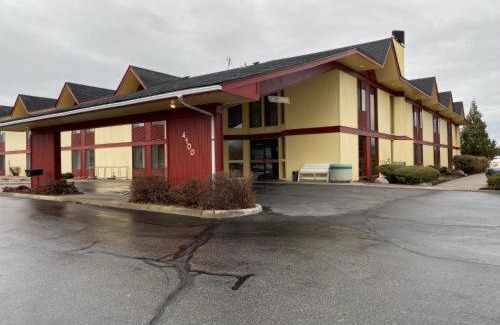 Post Falls Hotel | Red Lion Inn & Suites Post Falls