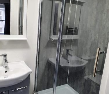 Dalton-in-Furness Hotel | Red Lion Rooms - Self Check In