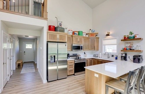 Red Lodge Cabin | Red Lodge Retreat w/Creek Access + Fire Pit!