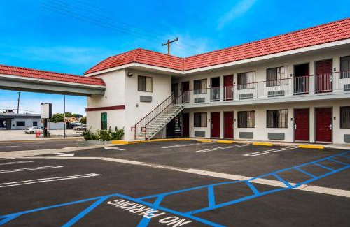 Harbor Hotel | Red Roof Inn Carson - Wilmington, CA