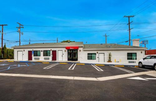 Harbor Hotel | Red Roof Inn Carson - Wilmington, CA