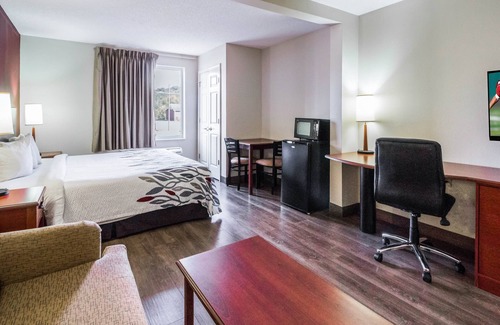 Etowah Hotel | Red Roof Inn Etowah - Athens, TN