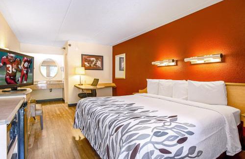 Florence Hotel | Red Roof Inn Florence - Civic Center