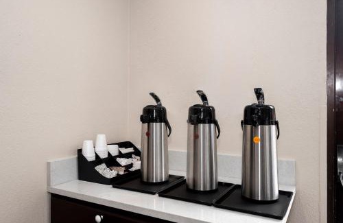 Kreole Hotel | Red Roof Inn Moss Point