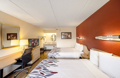 Ferry Pass Hotel | Red Roof Inn Pensacola – I-10 at Davis Highway