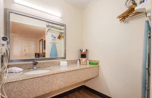 Santee Hotel | Red Roof Inn Santee