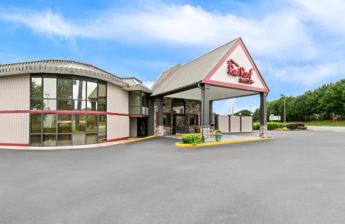 Duncan Hotel | Red Roof Inn & Suites Duncan