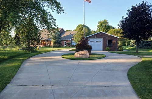 Butte Des Morts House | Redbrick Inn Courtney Suite