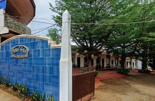 Valencia Hotel | RedDoorz at Dream Haven Bed & Breakfast