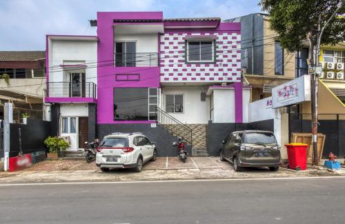 Kemanggisan House | RedDoorz near Tomang 2