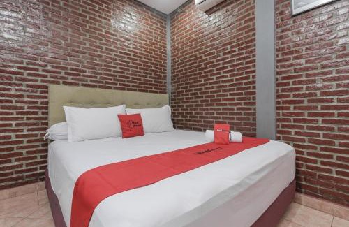 Ragunan House | RedDoorz Plus At Ampera Raya