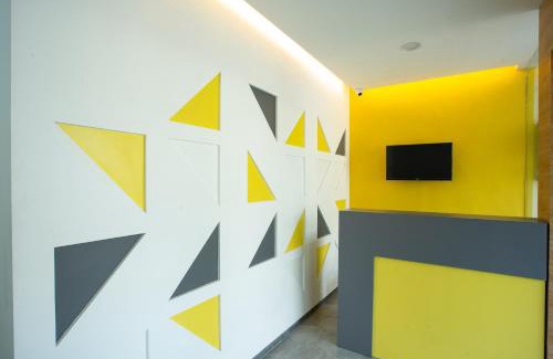 Sunter House | RedDoorz Plus @ Danau Sunter Utara