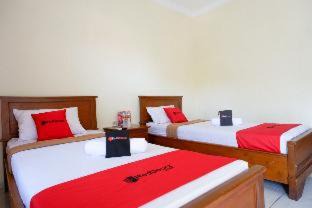 Cilacap Hotel | RedDoorz Plus near Stadion Wijaya Kusuma