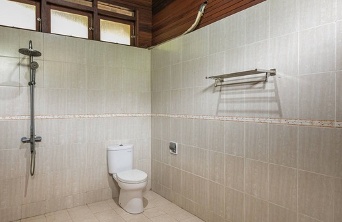 Pantai Indah Kapuk Hotel | RedDoorz Resort @ Taman Wisata Mangrove