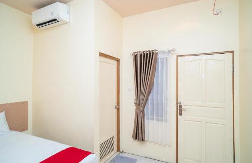 Banjarmasin House | RedDoorz Syariah near Taman Siring 2