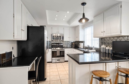 South Redondo Condo | Redondo Beach Piece of Heaven-2 blocks From the Beach