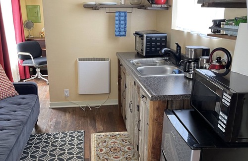 McKinleyville Apartment | Redwood Loft -Tiny house