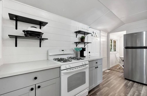 Brookdale House | Redwoods near Los Gatos and Santa Cruz beach