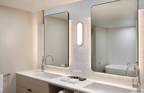 Hamilton Island Hotel | Reef View Hotel