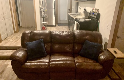 Groveoak Cabin | Reel ‘em Inn - Guntersville Lake Waterfront Retreat for the Family and Fisherman