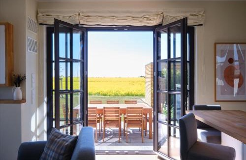 Dranske House | Reetland am Meer - LuxusPlus Reetdachvilla mit 4 Schlafzimmern und Kamin G10