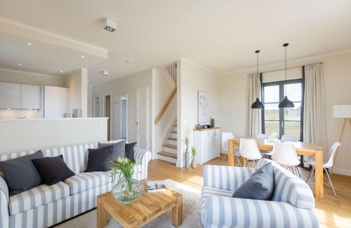 Kreptitz House | Reetland am Meer - Premium Reetdachvilla mit 3 Schlafzimmern, Sauna und Kamin E08