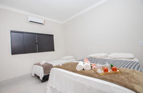 Caldas Novas House | Refúgio de Luxo: 4 Suítes, Piscina, Acesso ao Lago