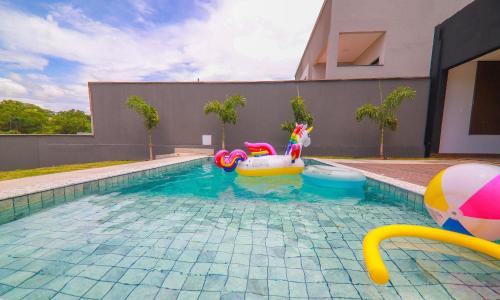 Centro House | Refúgio Familiar: Piscina Quente, Prainha e Wi-fi